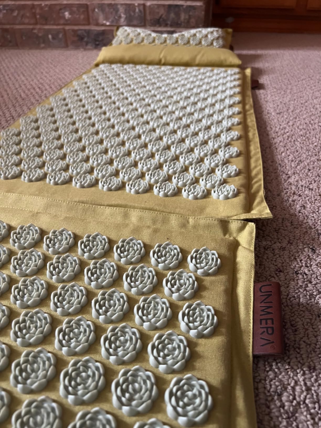 UNMERA Acupressure Mat and Pillow Set, Natural Linen & Coconut Fiber Filling | Back/Neck Pain Relief, Sciatic, Headache and Muscle Relaxation, Comes with Carrying Bag customer photo 2
