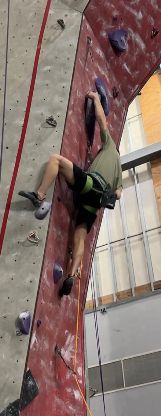 SURVIVOR Chalk Bag for Rock Climbing, Bouldering, Weightlifting, and More customer photo 1