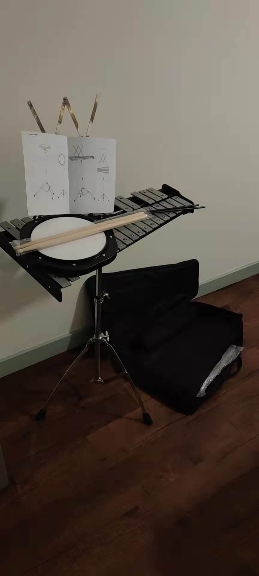 TOLEAD 32 Notes Glockenspiel Kit Xylophone Bell Percussion Instruments with Adjustable Height Stand, Practice Pad Mallets & Wooden Drumsticks, Portable Carrying Bag customer photo 1