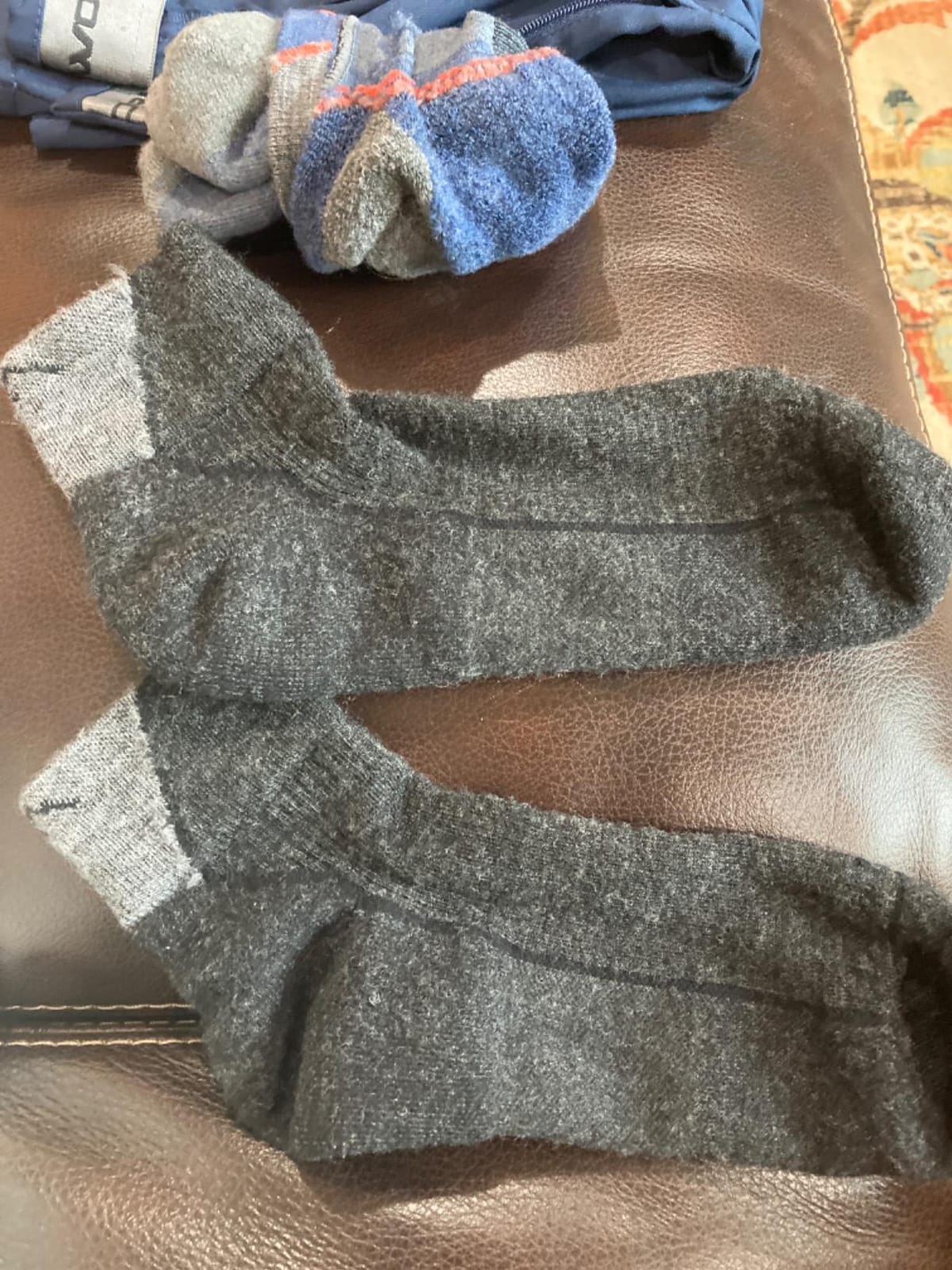 Darn Tough Vermont Men's Hiker Quarter Midweight Cushion Socks (1959) customer photo 2