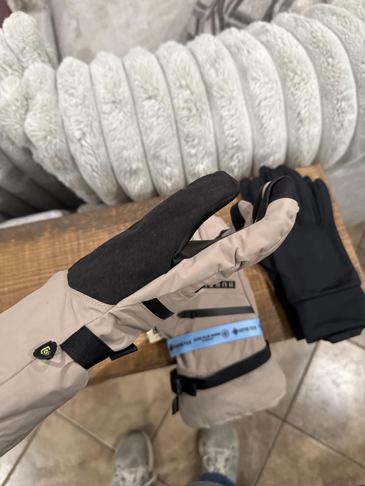 Men's Gore-TEX Insulated Gloves - Waterproof Winter Snowboard Gloves with Touch Screen Tech & Removable Liner customer photo 1