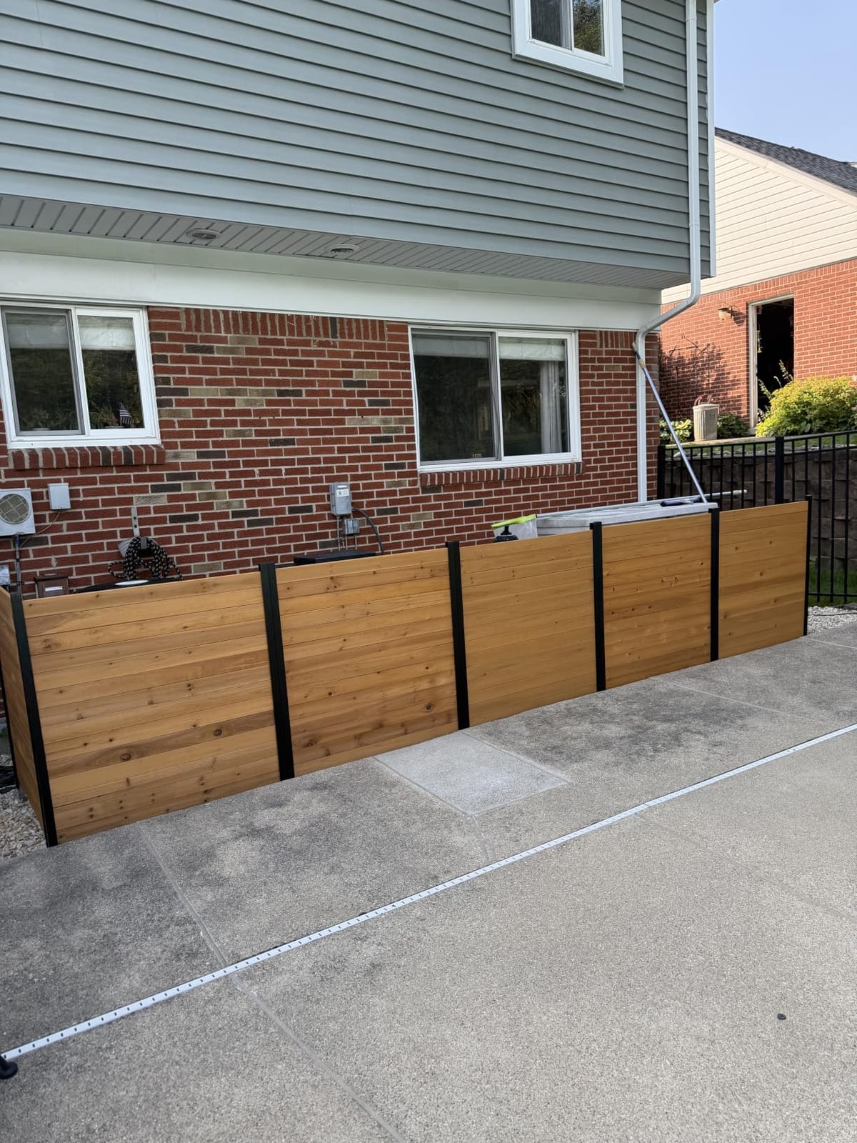 Enclo Charleston Privacy Screen, Cedar Wood, DIY No Dig Screen Kit | 3.5ftH x 3ftW, 2 Panels, AC Unit Slatted Fence, EC18009 customer photo 2