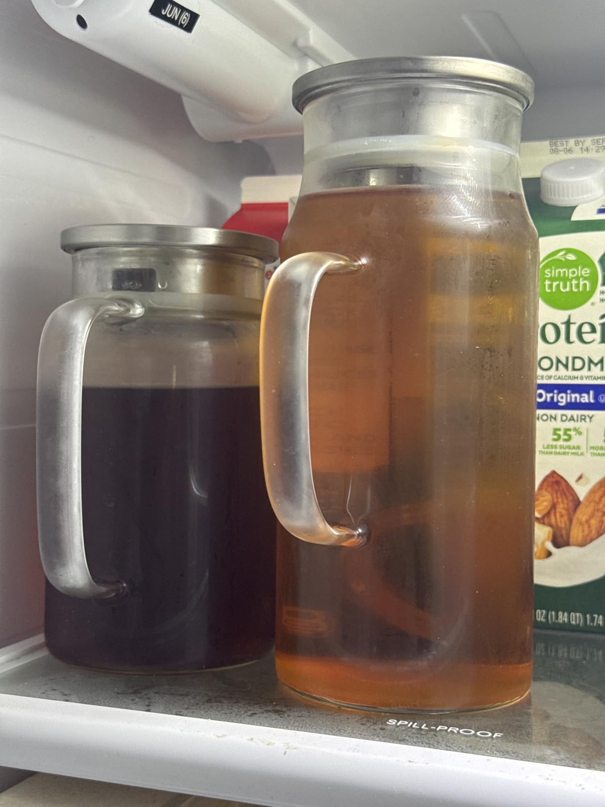 Bivvclaz 2 Liter 68 oz Glass Pitcher with Lid and Handle, Glass Carafe for Hot/Cold Water, Large Iced Tea Pitcher for Coffee, Juice and Homemade Beverage customer photo 2