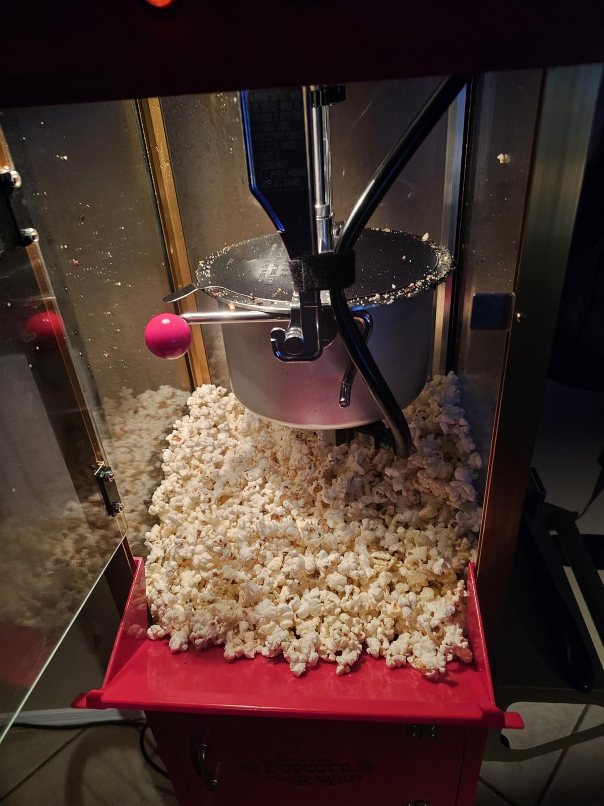Nostalgia Popcorn Maker Professional Cart, 8 Oz Kettle Makes Up to 32 Cups, Vintage Movie Theater Popcorn Machine with Three Candy Dispensers and Interior Light, Measuring Spoons and Scoop, Ivory customer photo 2