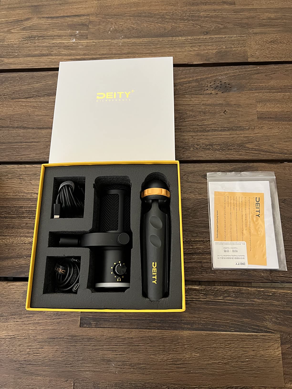 Deity VO-7U Boom Arm Kit USB Dynamic Podcast Microphone with RGB Lights for Game Podcast Stream YouTube (Black) customer photo 2
