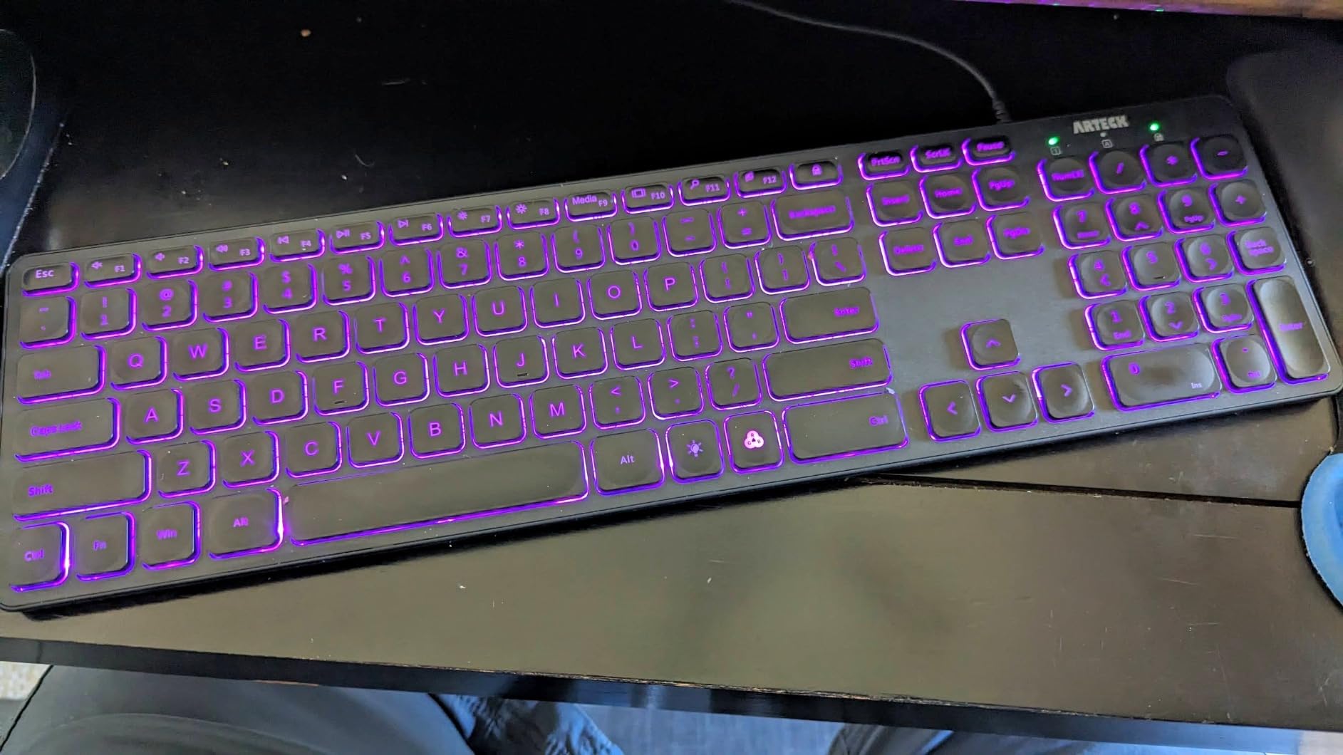 Arteck Backlit USB Wired Full Size Keyboard with Media Hotkey for PC and Laptop customer photo 2