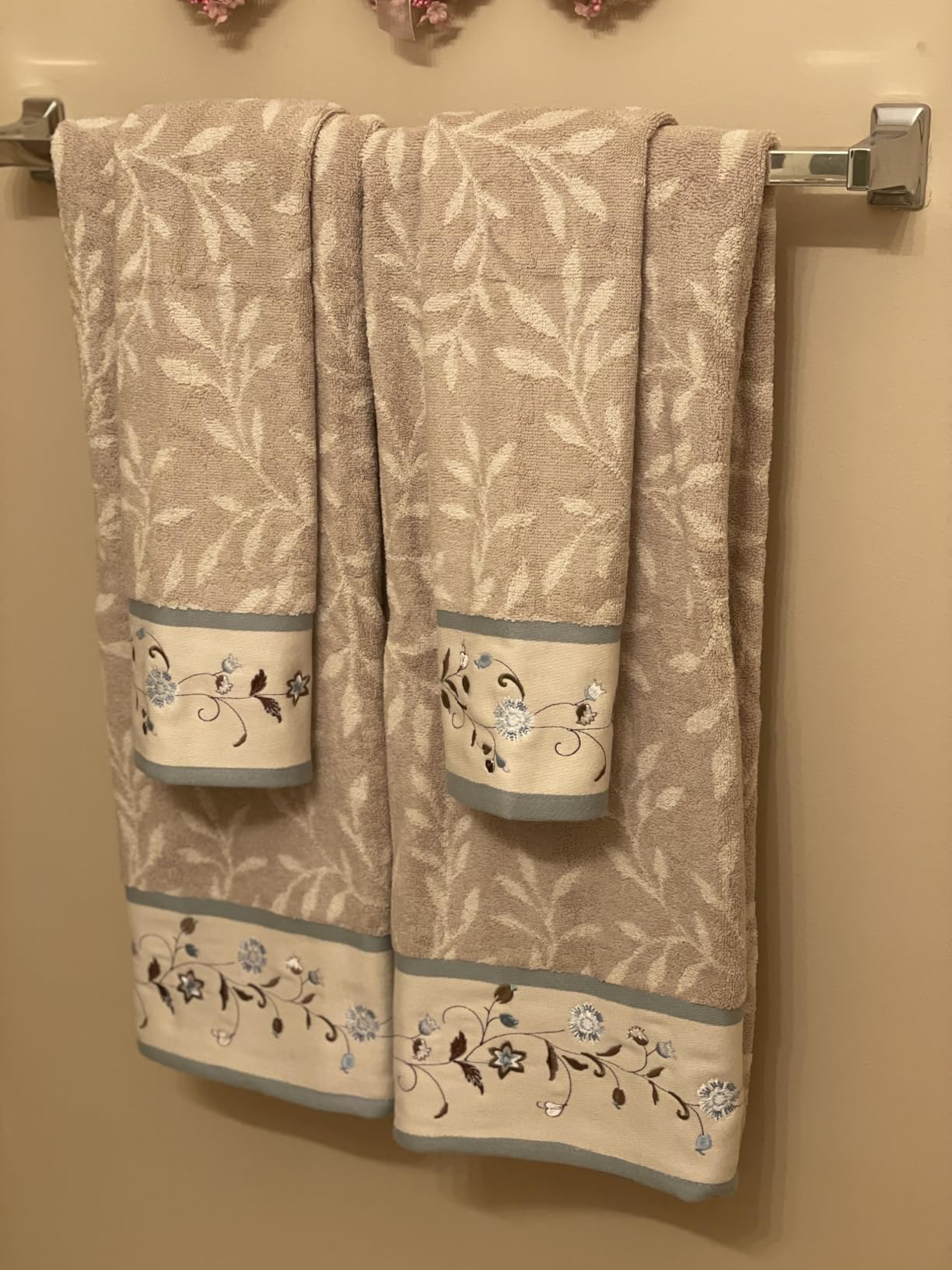 Madison Park Serene 100% Cotton Bath Towel Set Luxurious Floral Decorative Towels for Bathroom Embroidered Cotton Jacquard Design Soft Highly Absorbent for Shower 600 GSM, Multi-Sizes, Navy 6 Piece customer photo 2