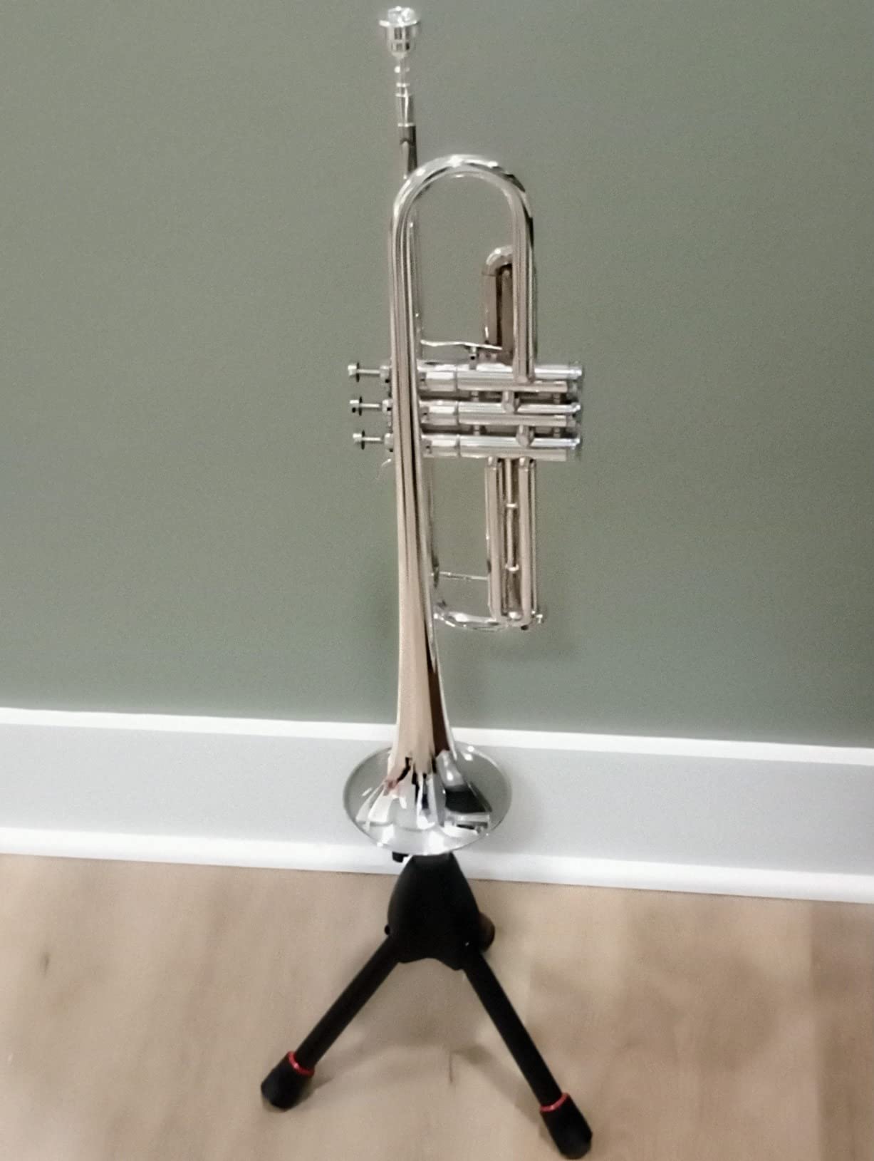 Gator Frameworks Tripod Style Stand for Standard-Sized Trumpets | Easily Collapsible for Travel Stable & Convenient Features Adjustable Height & Rubberized Bell Stop (GFW-BNO-TRUMPET) customer photo 2