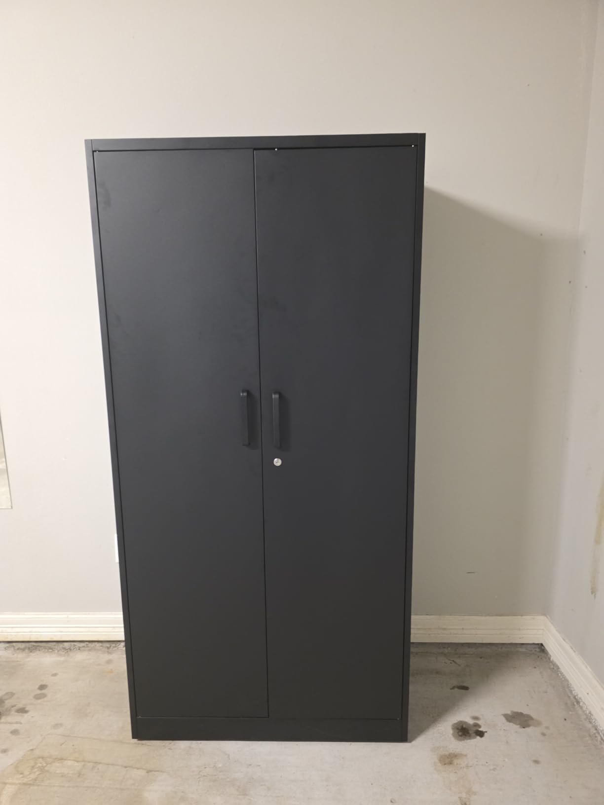 Metal Storage Cabinets Locker with Lock Door, 72'' Clothing Coat Steel Storage Freestanding Wardrobe for Office, Home, School, Employee, Gym, Fire Department (Black) customer photo 2