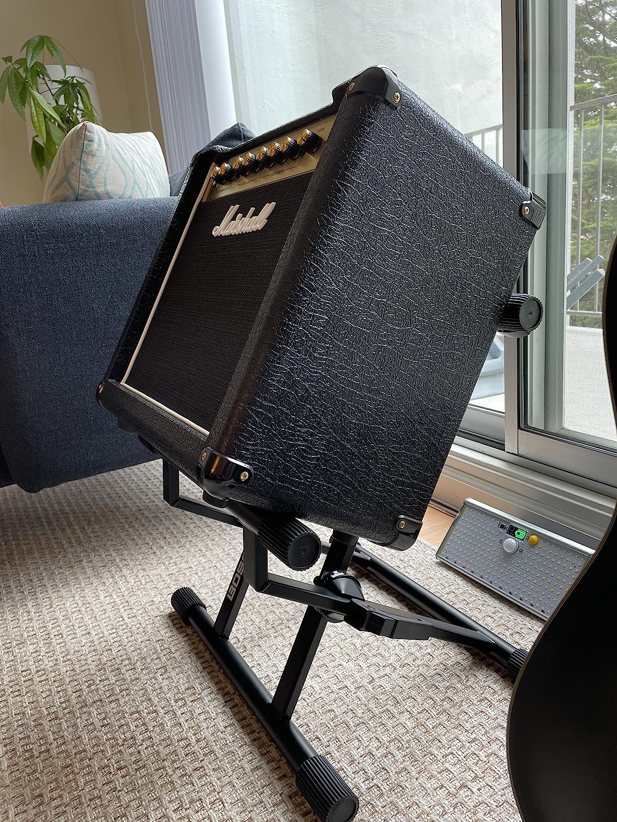 BOSS Adjustable Heavy-duty Til-Back Stand with Telescoping Support Arm (BAS-1) | Heavy-Duty Steel Amp Stand, 21 Kg Capacity, Folds for Travel, Adjustable Feet customer photo 2