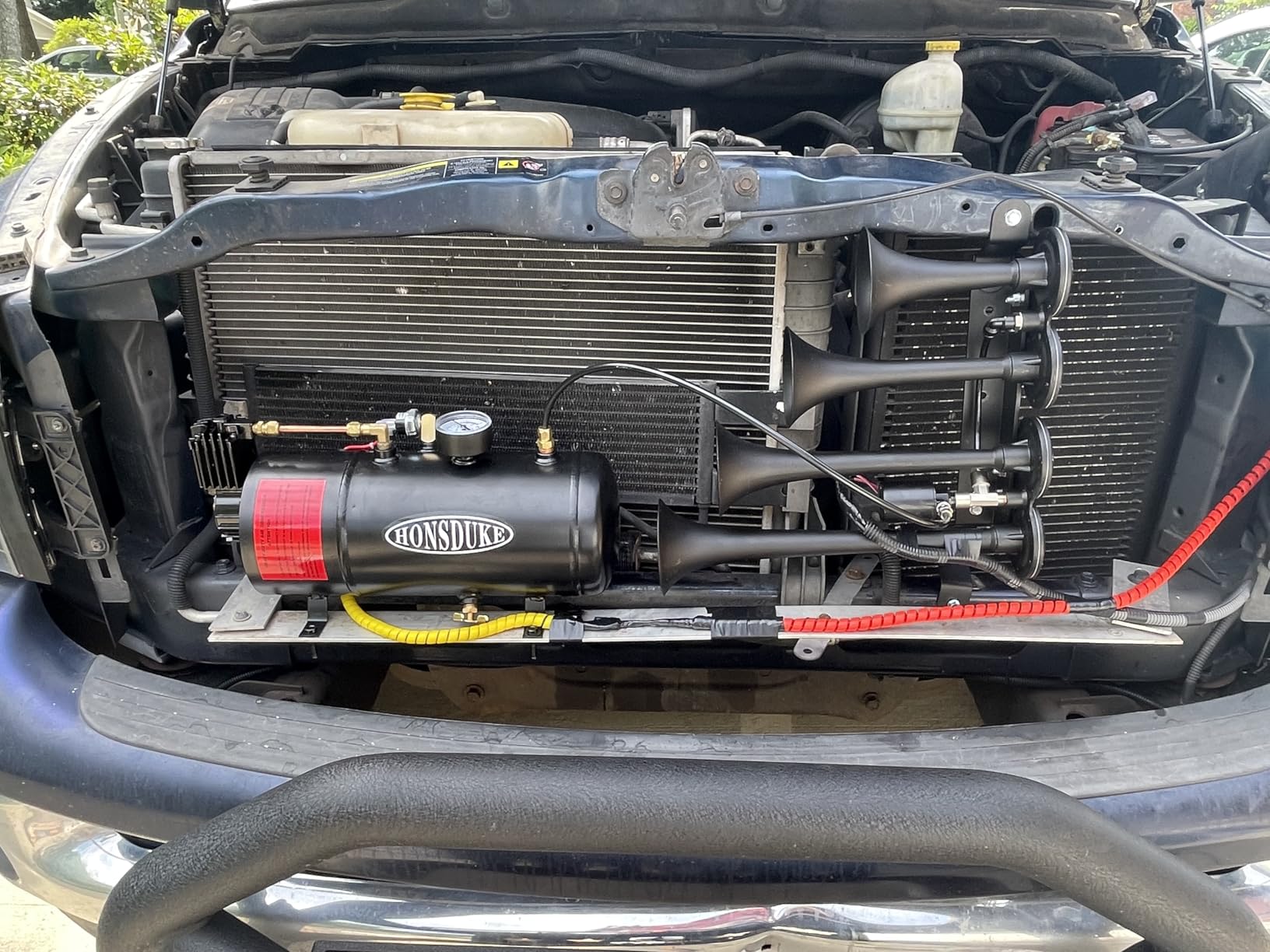 3 Liter Train Horn Kit for Trucks/Car/Semi. Complete Onboard System of 150psi Air Compressor, 1 Gallon Tank, 4 Trumpets. Super Loud dB. Fits All DC12V Vehicles Like Pickup/Jeep/RV/SUV customer photo 1