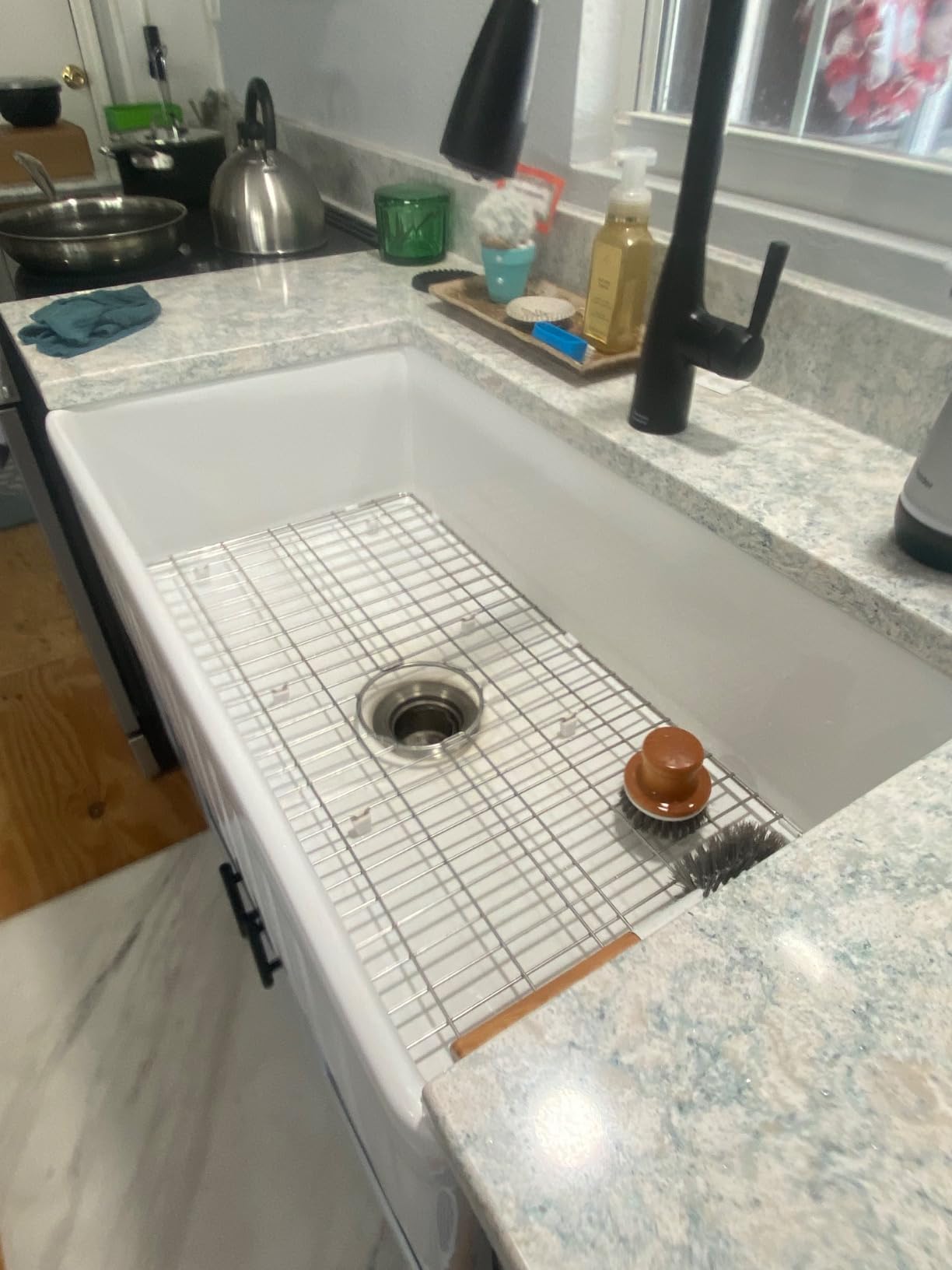 DeerValley White Farmhouse Sink Apron Front Farm Kitchen Sink 33 inch | Single Bowl Deep Drop-in Undermount Reversible Sinks with Grid & Strainer customer photo 1