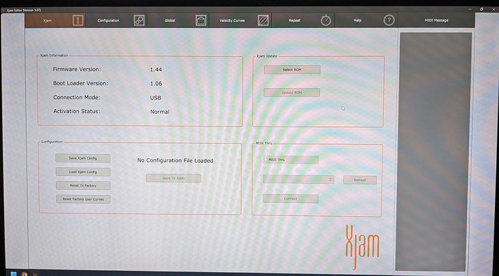 Xjam Mobile Studio MIDI Pad Controller - Apple-style ultra-thin aluminum frame, velocity-sensitive, polyphonic aftertouch, plug & play on iPad, iPhone, Mac, PC customer photo 2