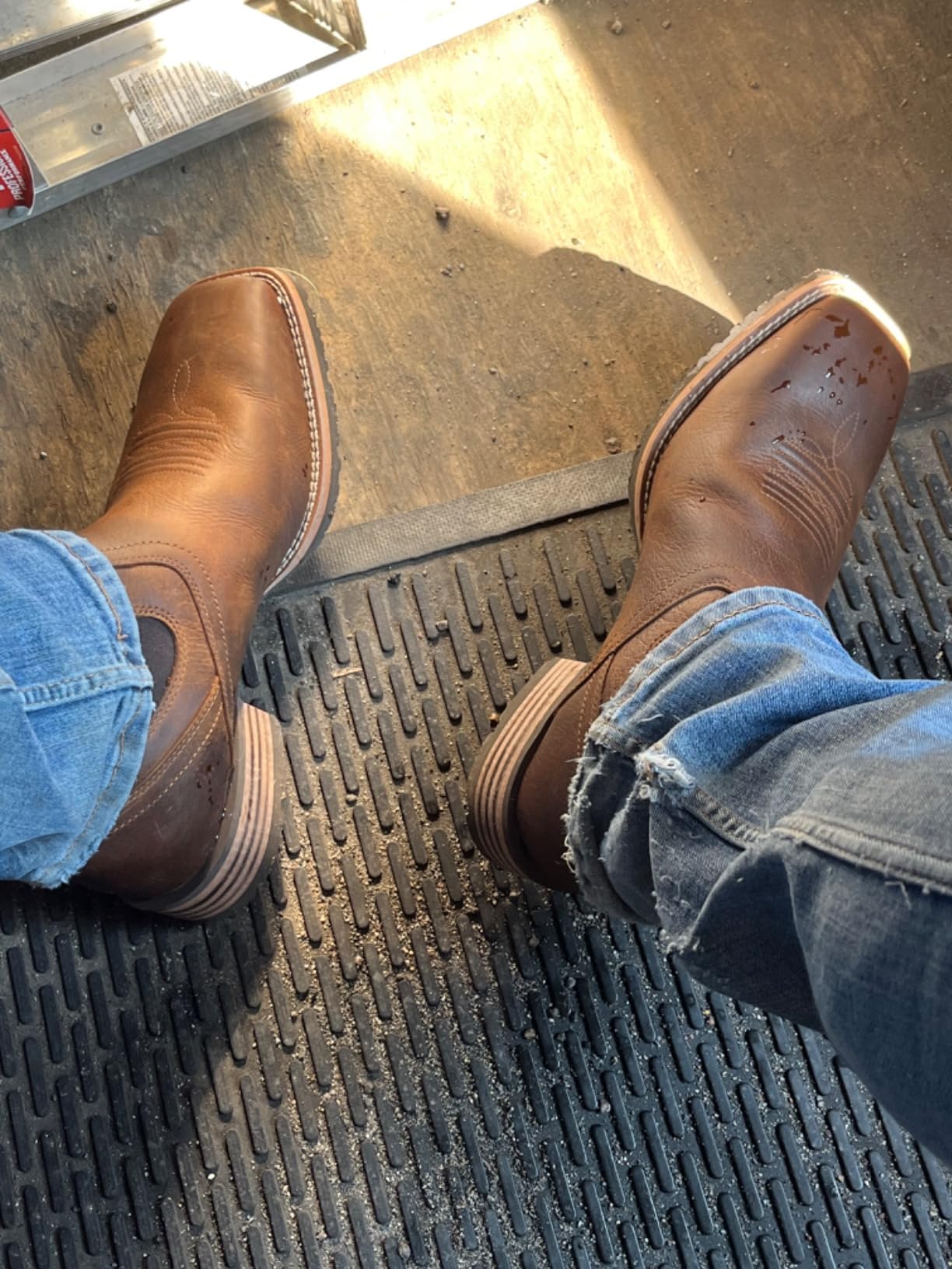 Ariat Men's Hybrid Low Boy Western Boot customer photo 1