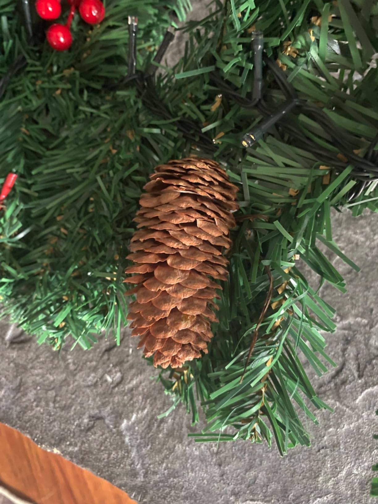 Christmas Garland, 12FT Prelit Christmas Garland with 100 LED Lights, Greenery Xmas Garland with 20 Pine Cones 90 Red Berry Christmas Decoration for Indoor Outdoor Home Mantel Fireplace customer photo 1