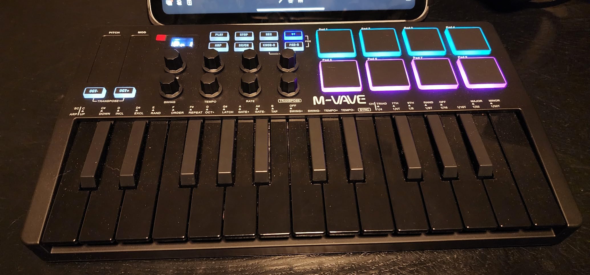 M-VAVE 25 Key USB MIDI Keyboard Controller With 8 Backlit Drum Pads, Bluetooth Semi Weighted Professional dynamic keybed 8 Knobs and Music Production, Software Included (Black) customer photo 1