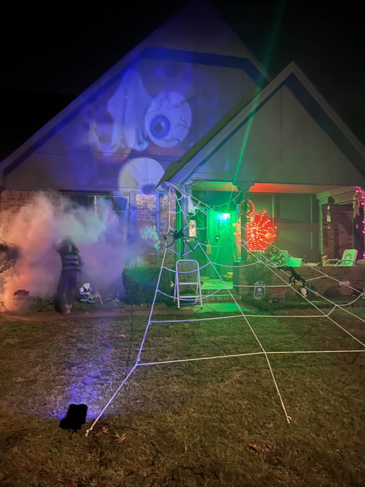 Telbum Fog Machine 1500 Watt and 16000 CFM Fog with with 2 Sets of Controllers, Professional Smoke Machine for DJ Stage Halloween Party Wedding Christmas customer photo 2