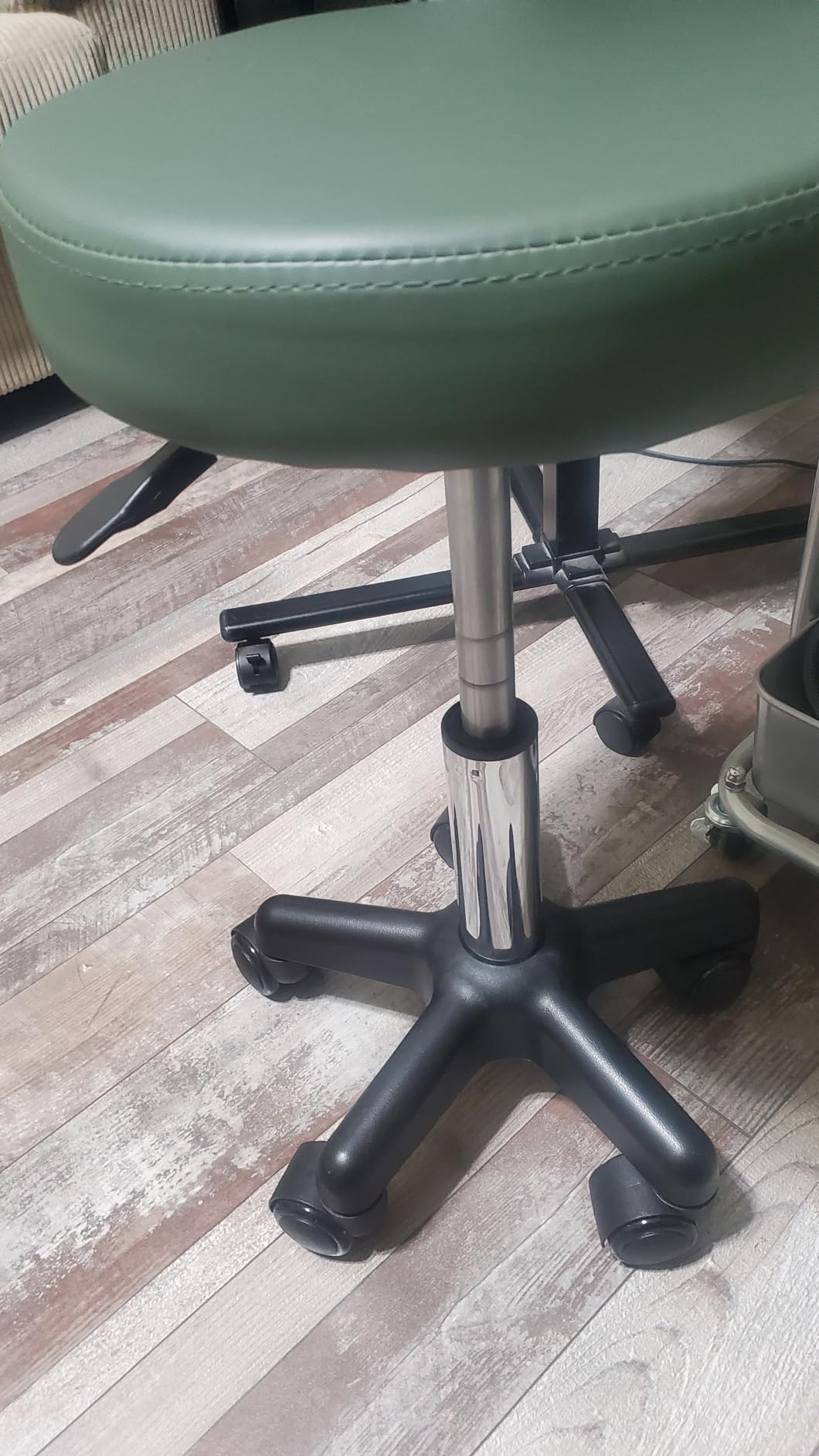 FURWOO Round Rolling Stool Height Adjustable Stool with Wheels for Spa Salon Massage Black customer photo 1