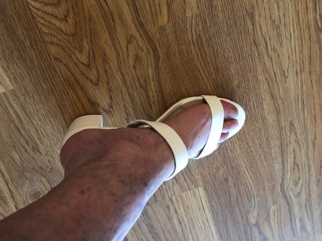 DREAM PAIRS Women's Comfort Block Slip On Mule Heels customer photo 1