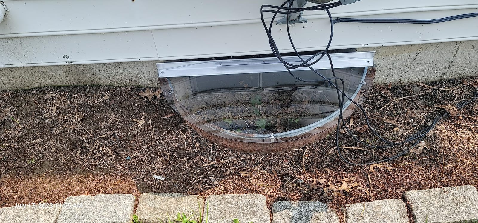 Clear Polycarbonate Window Well Cover Sloped Semi-Circle 40