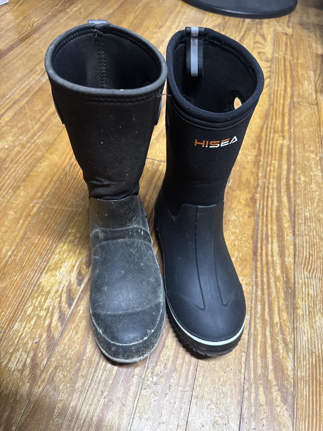HISEA Kids Rain Boots for Boys Girls Rubber Mud Boots with Easy-On Handles customer photo 1
