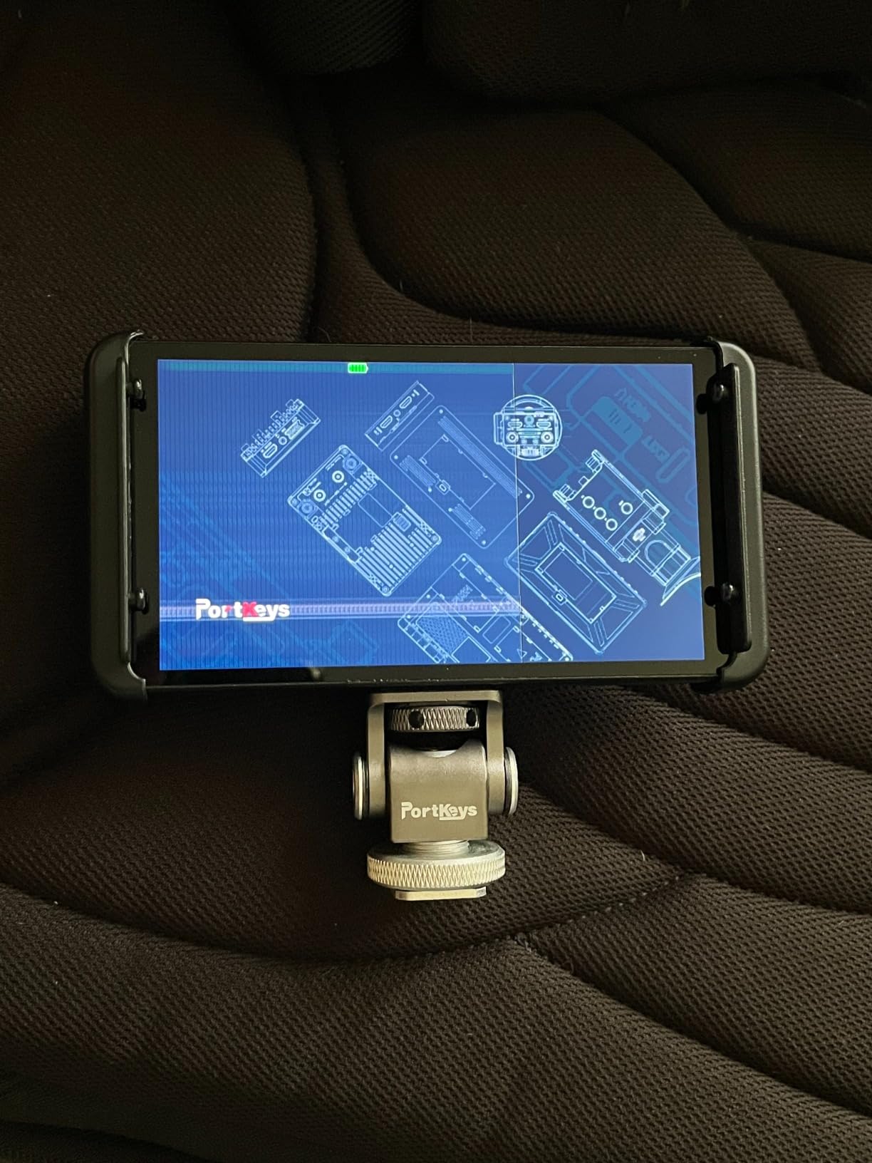 Portkeys PT5 II Camera Monitor Touchscreen DSLR Field Monitor 5 inch 4K30P Input/Output Wide Color Gamut New Peaking 3D LUT Video Assist Luma RGB Waveform for DSLR with New UI MOVnorm OS customer photo 2
