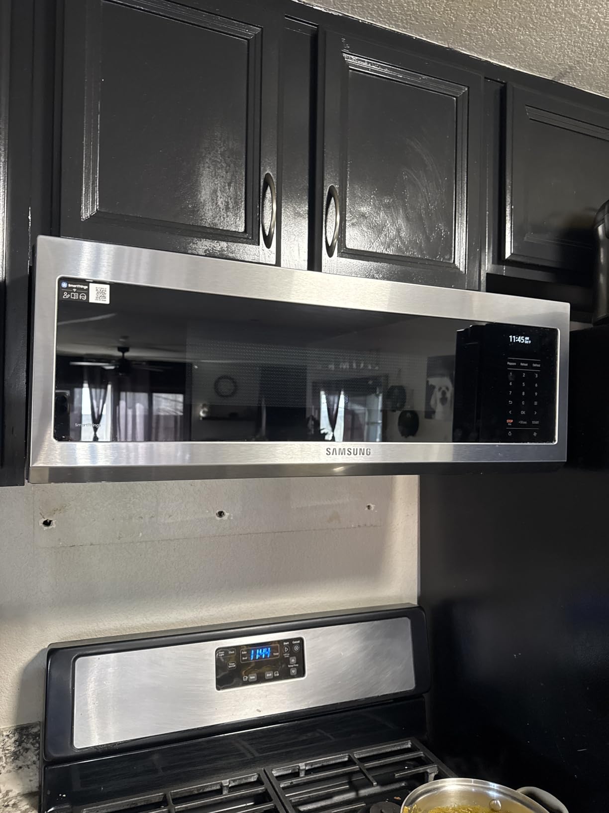 SAMSUNG 1.1 Cu Ft Smart SLIM Over the Range Microwave Oven w/ 550 CFM Hood Vent, Wi-Fi, Voice Control, LED Light Bar, Sensor Cook, 1100 Watt, ME11A7710DS/AA, Fingerprint Resistant Stainless Steel customer photo 1