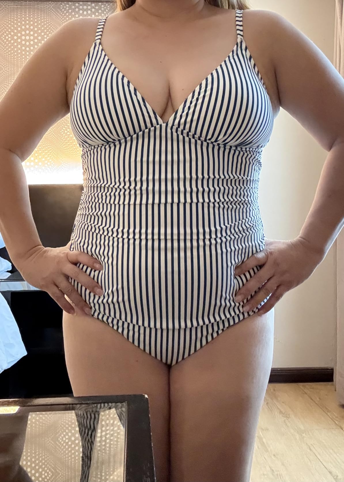 CUPSHE Women's One Piece Swimsuit Tummy Control V Neck Bathing Suits customer photo 1