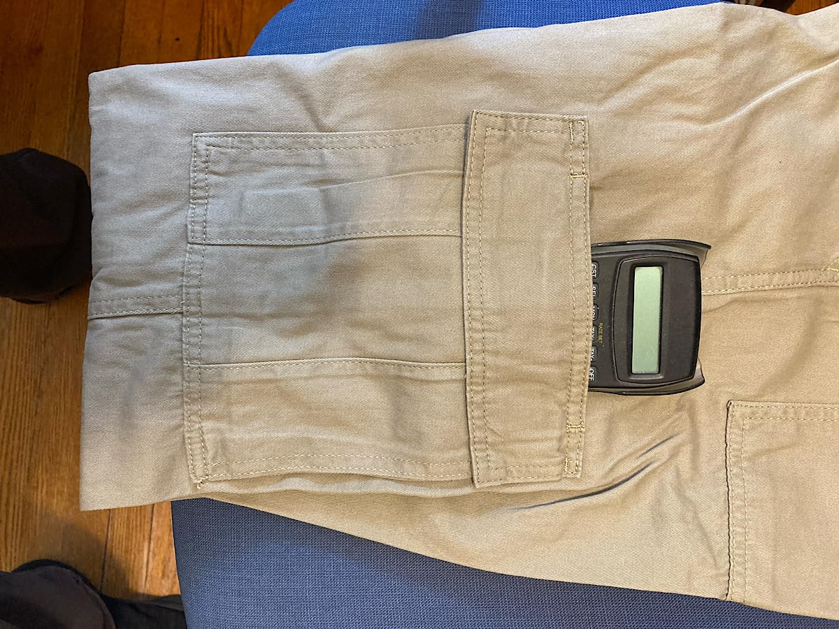 Wrangler Authentics Men's Twill Relaxed Fit Cargo Pant (Logan) customer photo 2