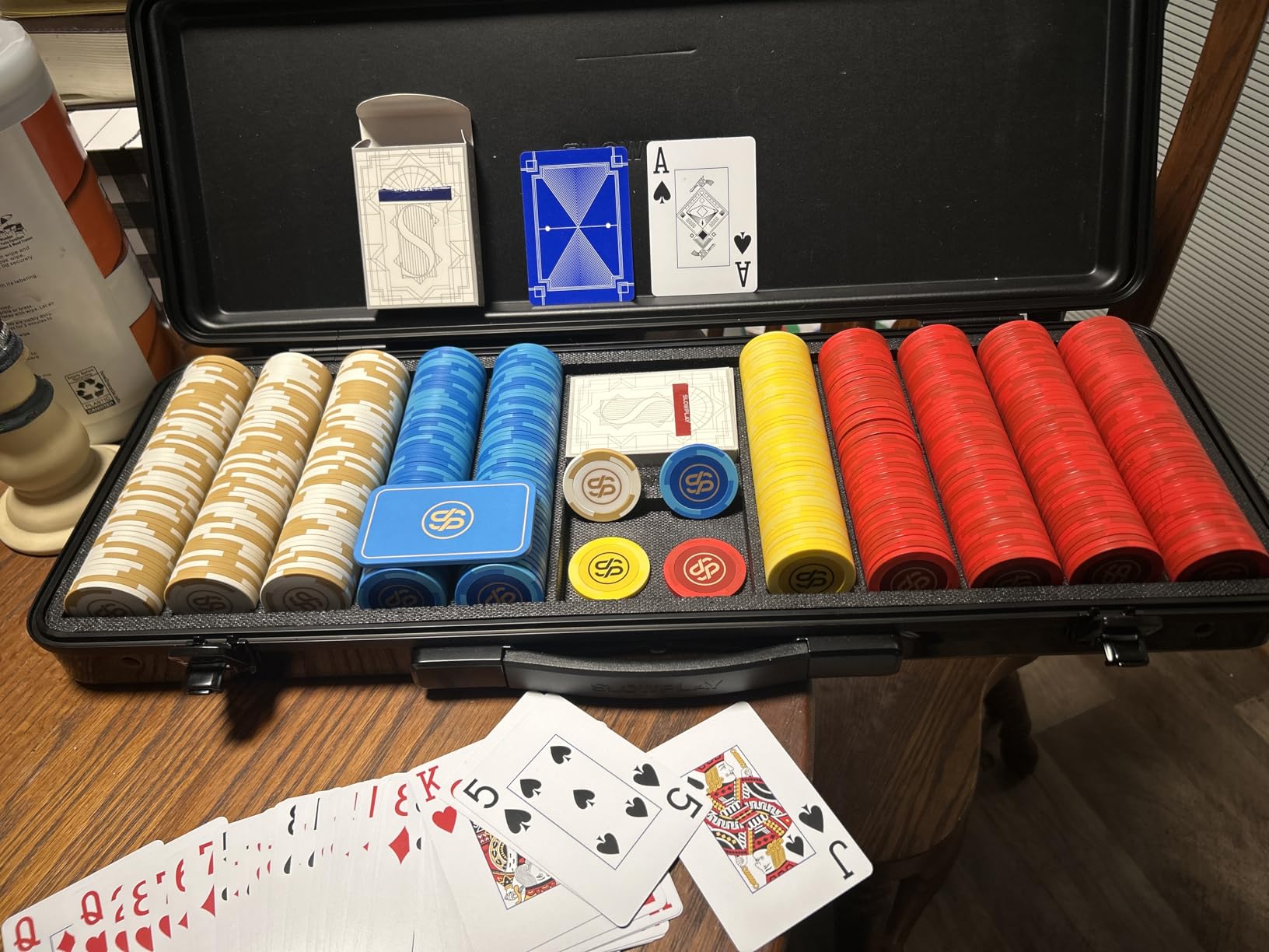 SLOWPLAY Godel Clay Poker Set, 14g&40mm Poker Chips for Texas Hold'em | 500 pcs Non-Numbered Set; premium PC Shell case with mirror effect; clay composite poker chips; modern minimalist design customer photo 2
