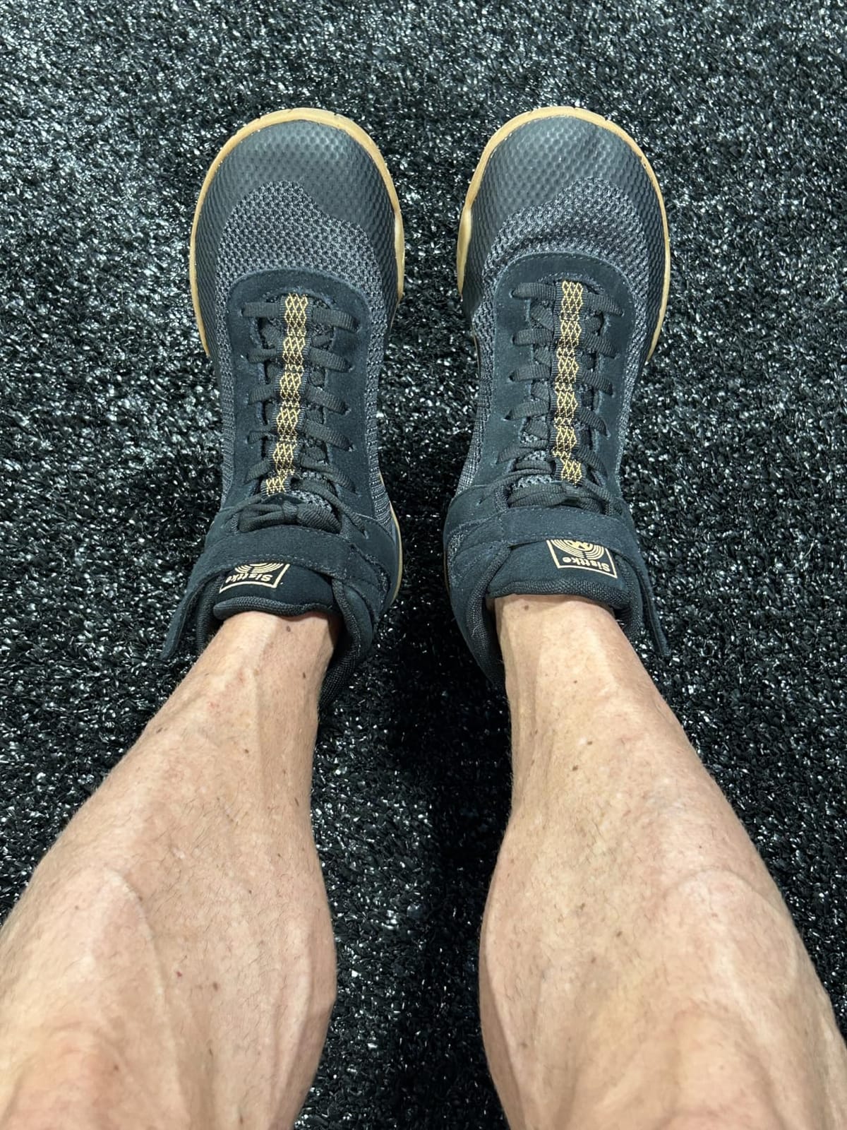 Sisttke Mens Wrestling Shoes Boxing Shoe Wide customer photo 1