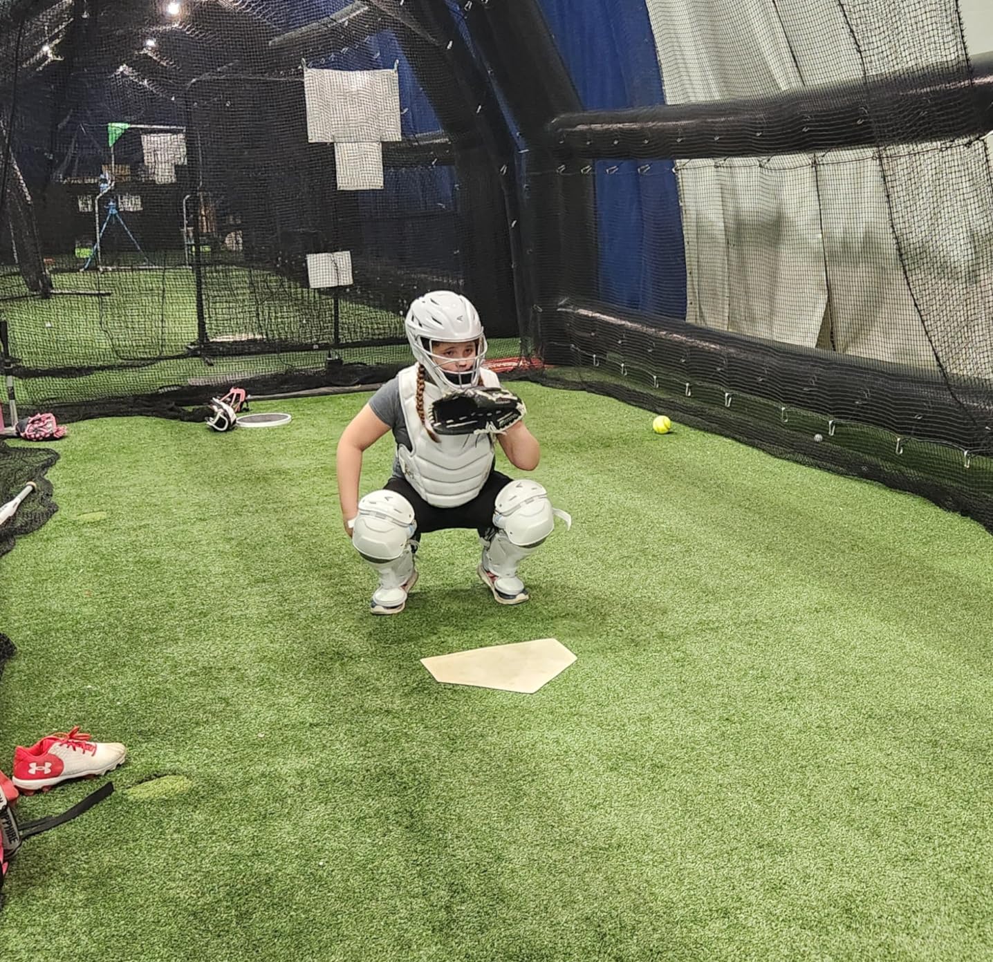 Easton | JEN SCHRO The Fundamental Fastpitch Softball Catcher's Equipment | Box Set | NOCSAE Certified | Multiple Sizes/Colors customer photo 2