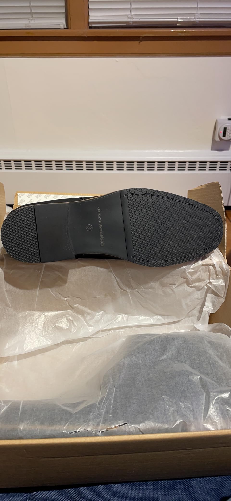Amazon Essentials Men's Slip On Chelsea Ankle Boot customer photo 1
