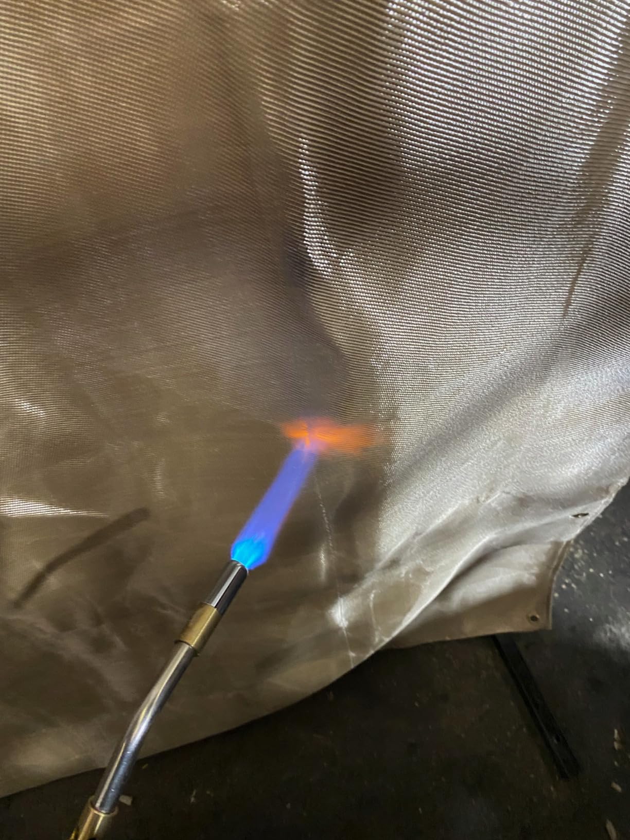 Welding Blanket, Heavy Duty Welding Blanket 6FTx8FT Large Size Fiberglass Welding Curtain for Industrial Welding Home Protection Heat Insulation customer photo 1