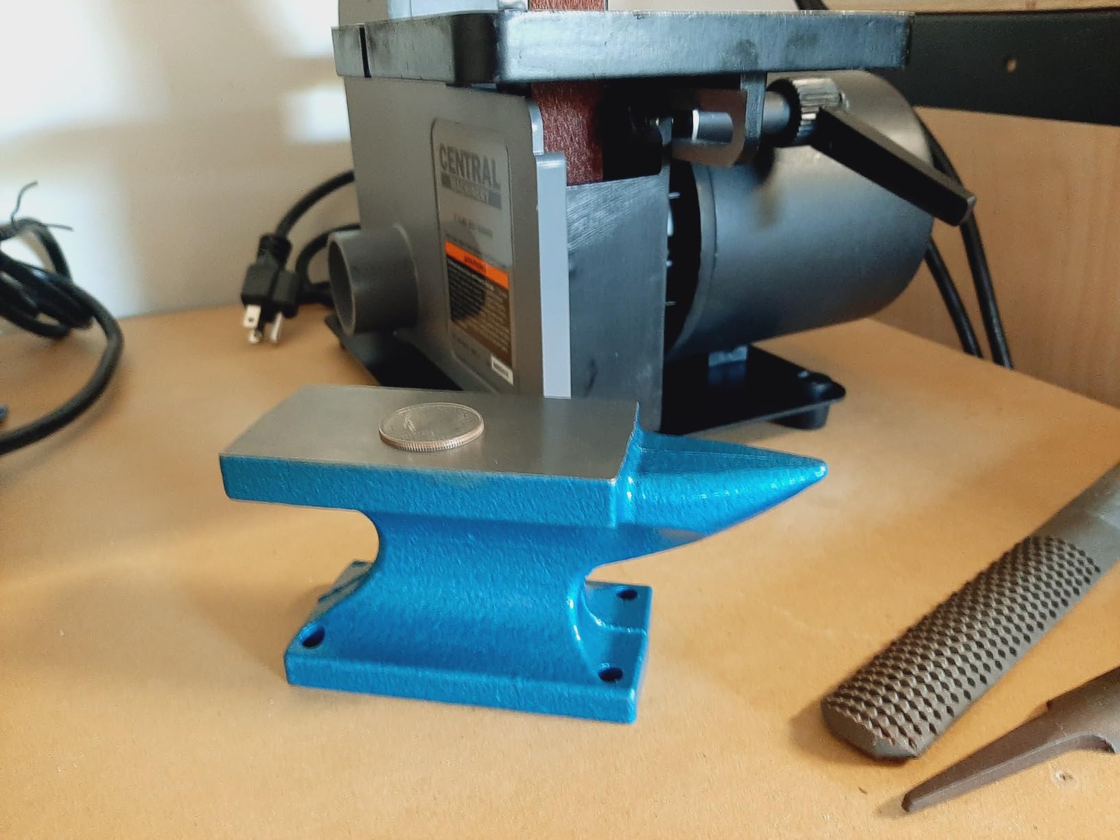HimaPro Single Horn Anvil for Blacksmith Blue - Cast Iron Anvil (24 LBS) customer photo 2