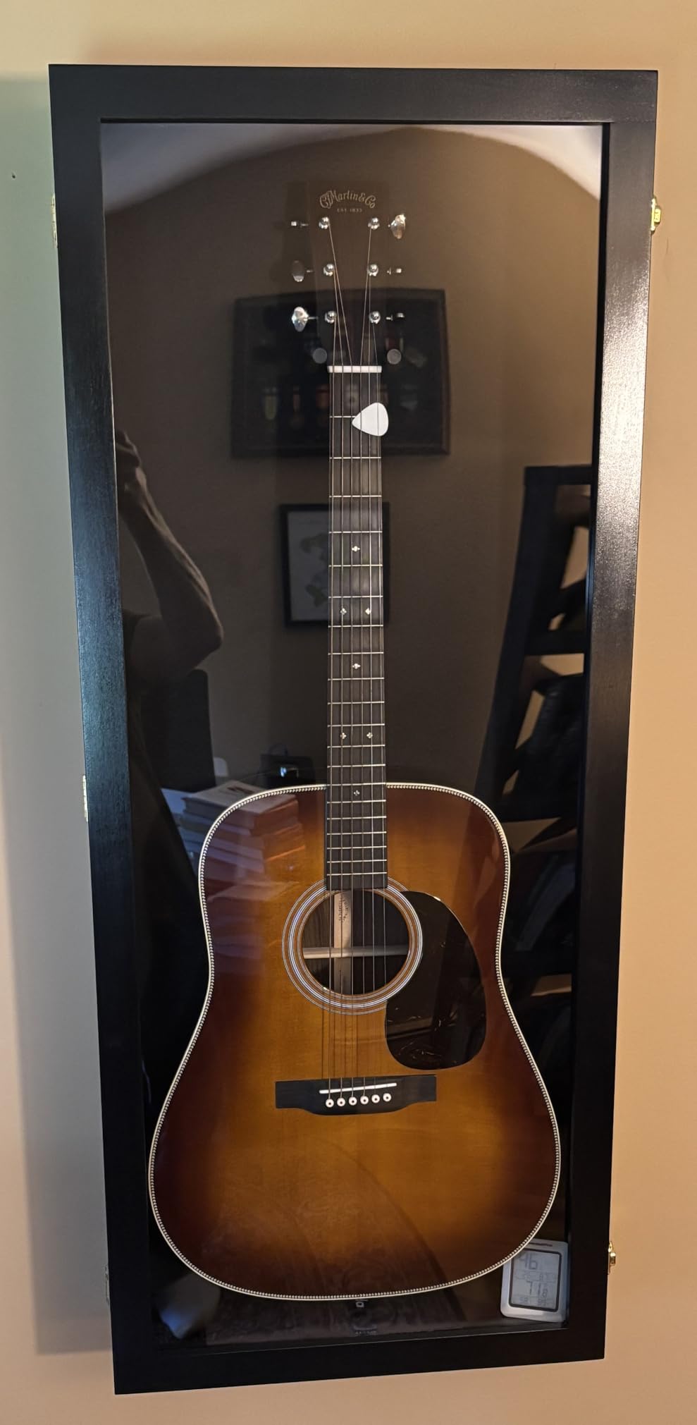 PENNZONI Acoustic Guitar Display Case - Acrylic Acoustic Guitar Case - Guitar Display Case Wall Mount Made from Hardwood Frame & Clear Acrylic - Black w/ No Felt customer photo 1
