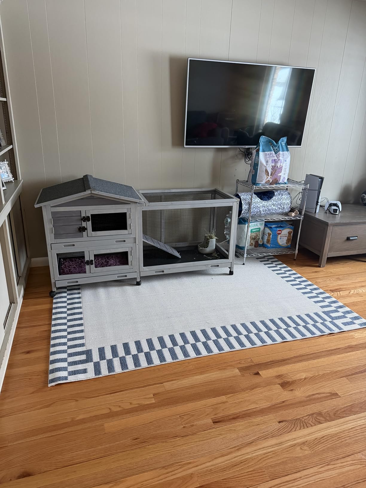 GUTINNEEN Rabbit Hutch Indoor Outdoor Bunny Cage Upgrade Large Space for Rabbit,Guinea Pig,Bunny and Other Small Animals,On Wheels Move Easily customer photo 1