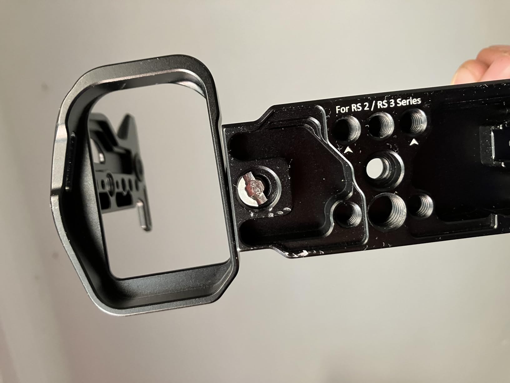 Neewer Cage Camera Cage with HDMI Cable Clamp, NATO Rail, 3/8 Inch ARRI Positioning Holes, 1/4 Inch Thread Compatible with Sony FX3 FX30 Original XLR Handle customer photo 2