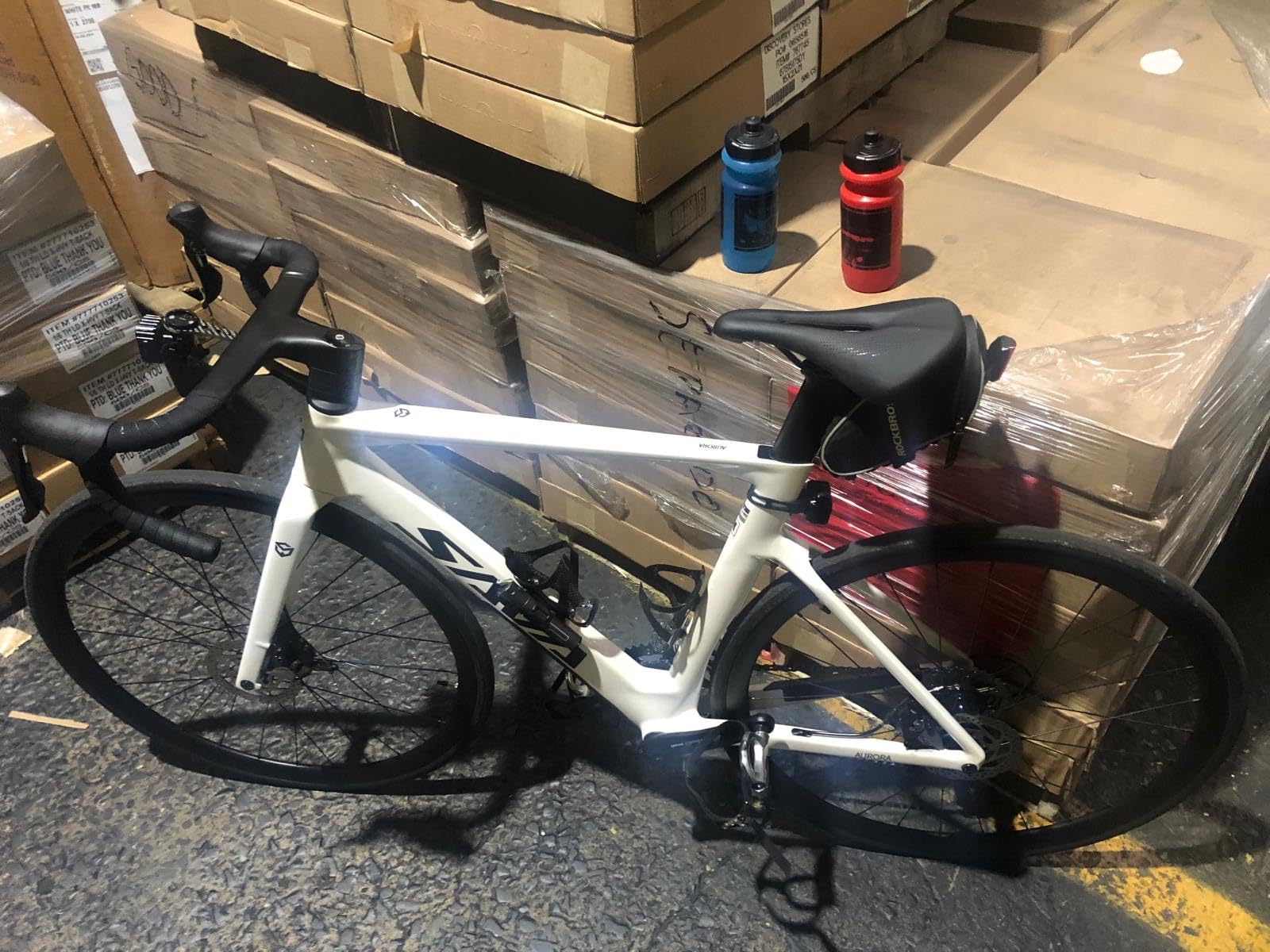 SAVADECK Carbon Disc Road Bike, Integrated Design Racing Bicycle Carbon Frame Carbon Fork with Shimano SORA R3000 Derailleur System 18 Speed Disc Brake customer photo 2