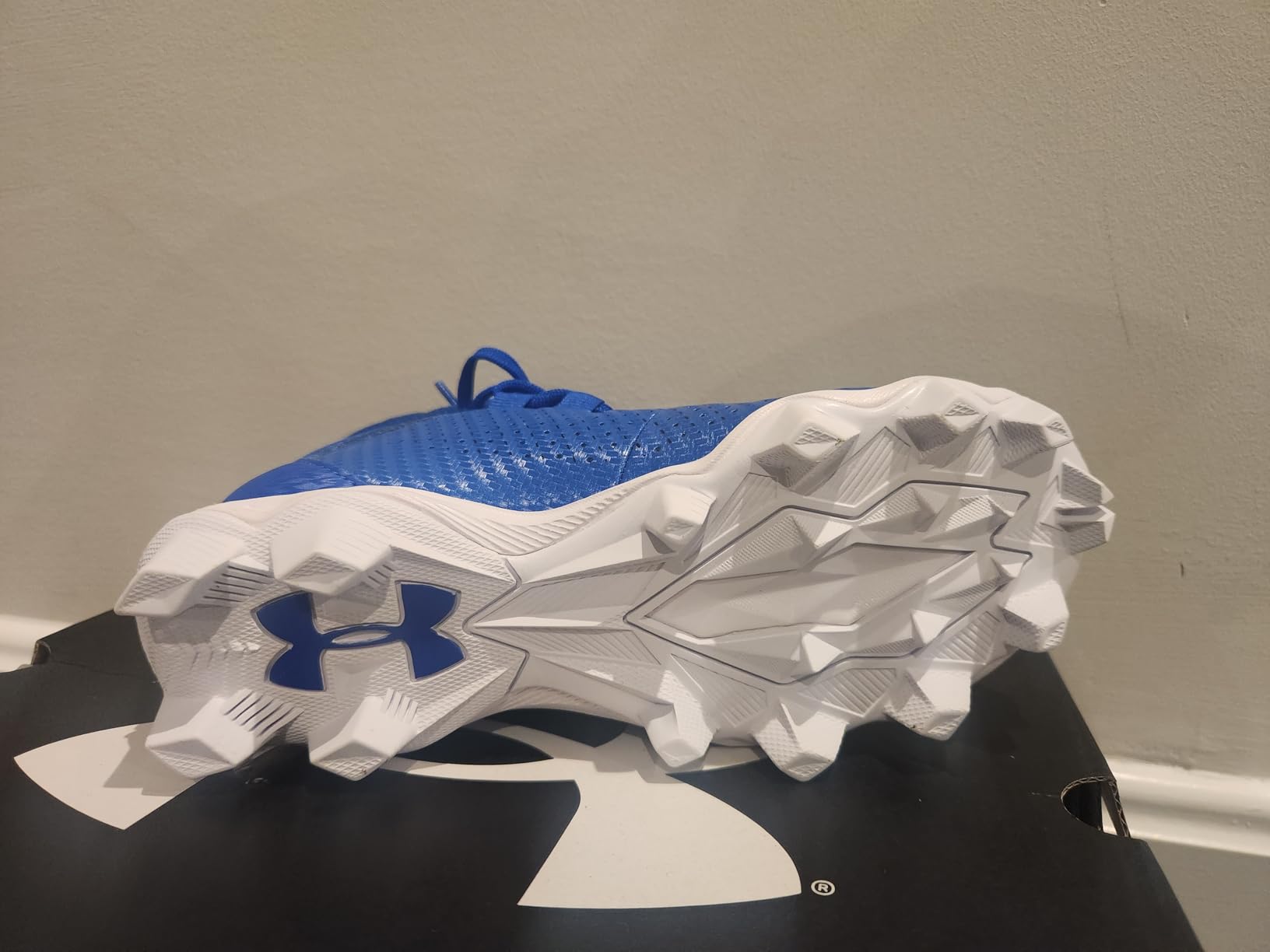 Under Armour Boys' Highlight Franchise Rm Jr 2.0 Football Shoes customer photo 2