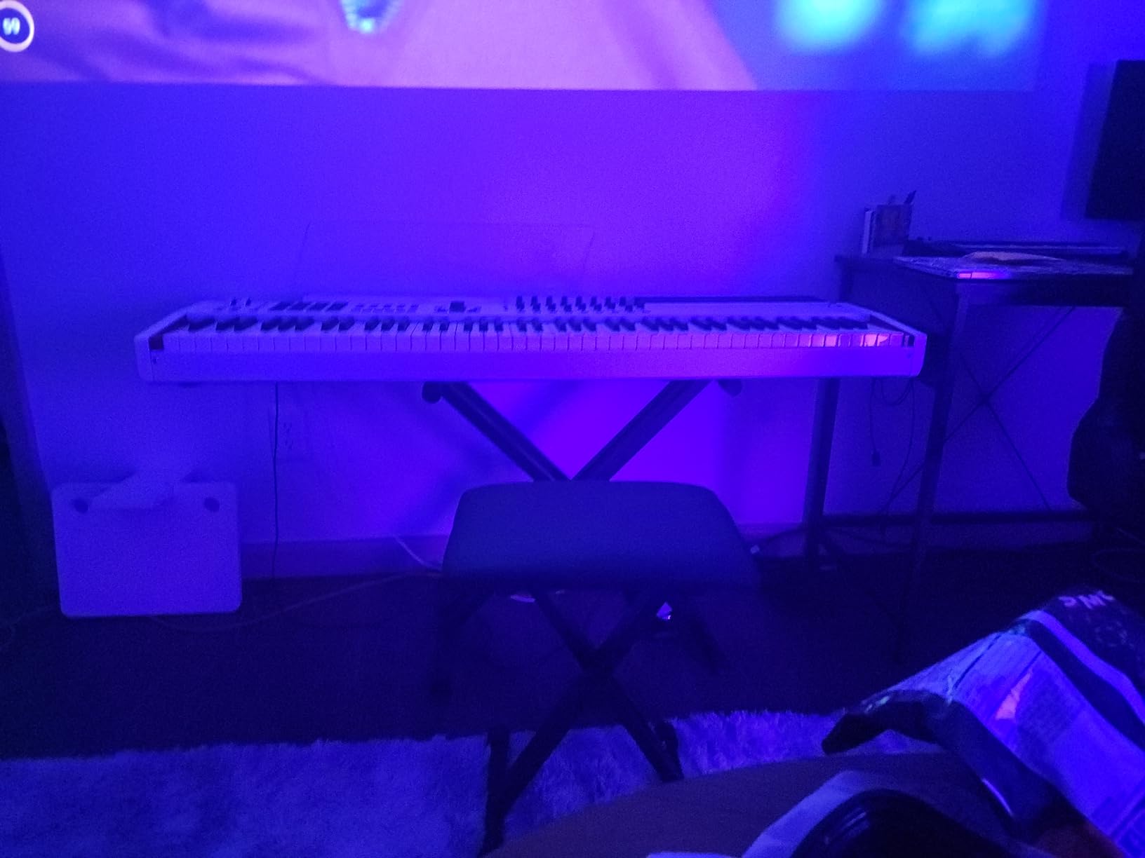 Keyboard Stand & Bench Set, Upgrade Heavy Duty Double-X Keyboard Stand, Adjustable & Portable Digital Piano Stand with Locking Straps customer photo 1