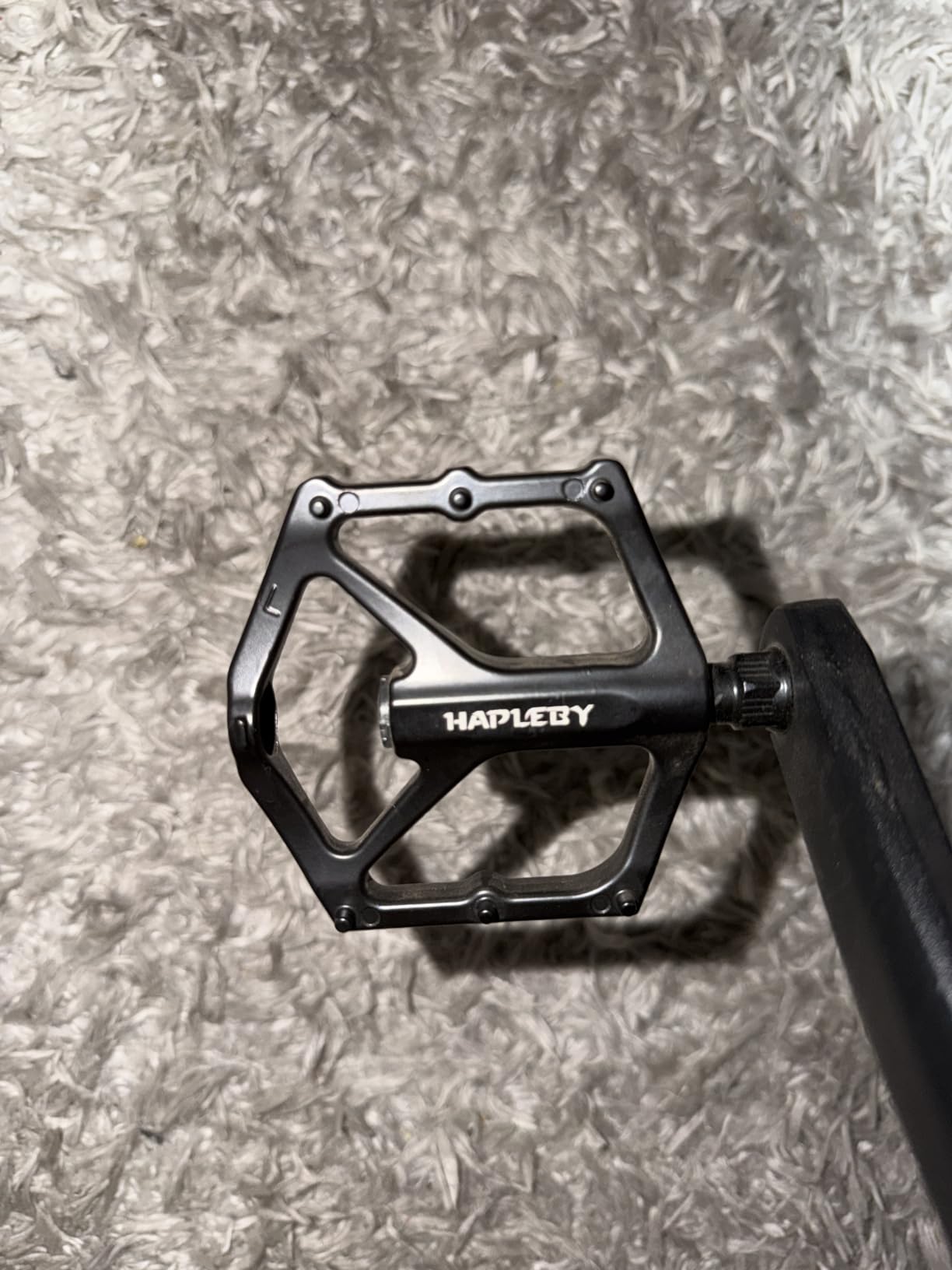 Hapleby Premium Bike Pedals of 9/16 Inch, Professional Mountain and Road Bike Flat Pedal with 2 Sealed Bearings, Wide Platform and Lightweight customer photo 1