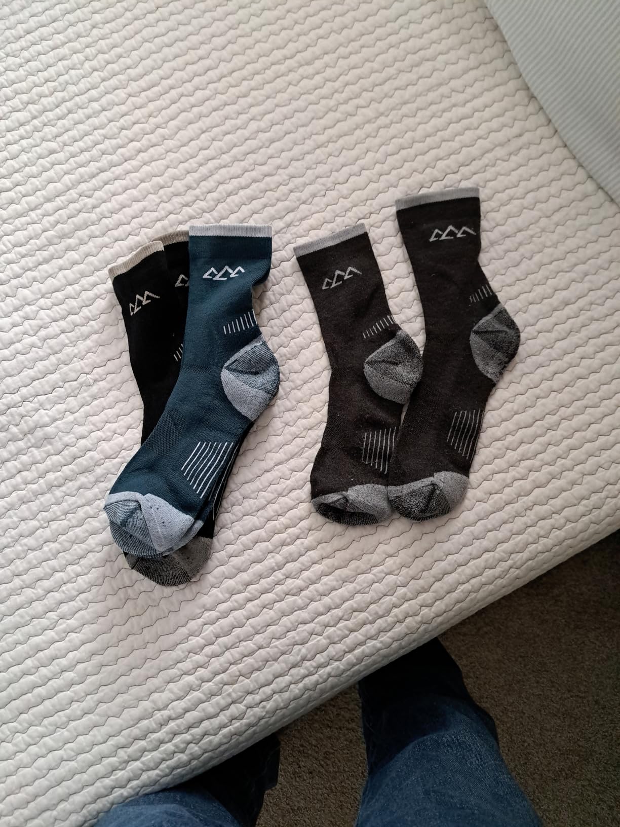 innotree Men's Merino Wool Hiking Socks 3 Pairs customer photo 2
