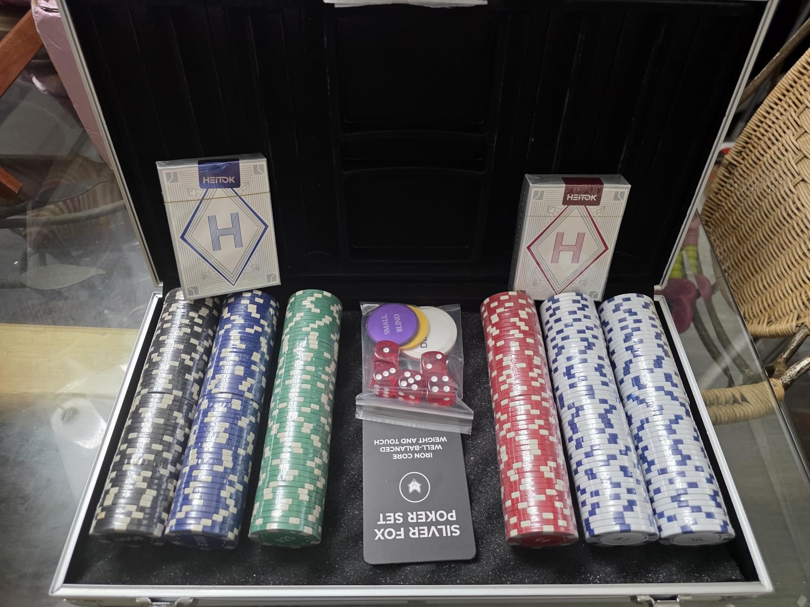 HEITOK 300pc Poker Chip Set 11.5g Iron Core Denominations TexasHoldem customer photo 2