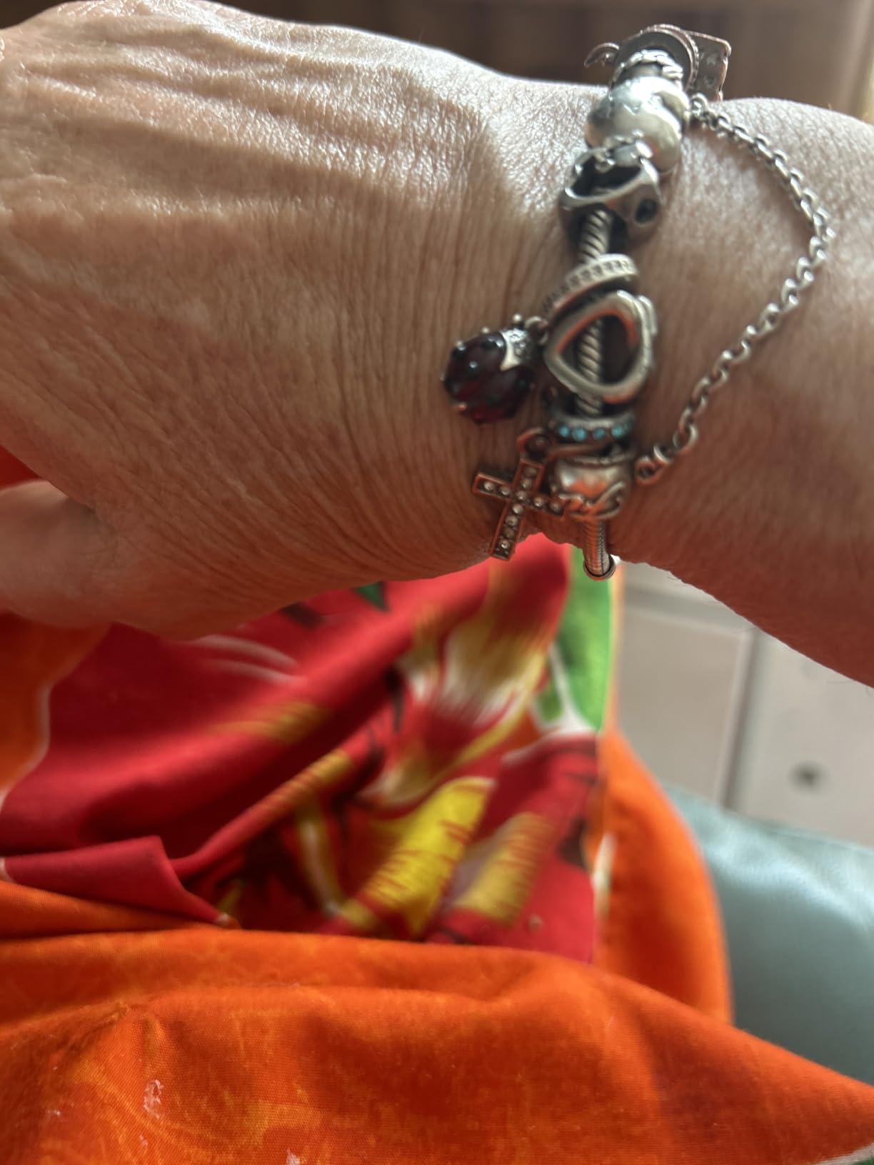 PANDORA Family Forever Safety Chain Charm customer photo 1