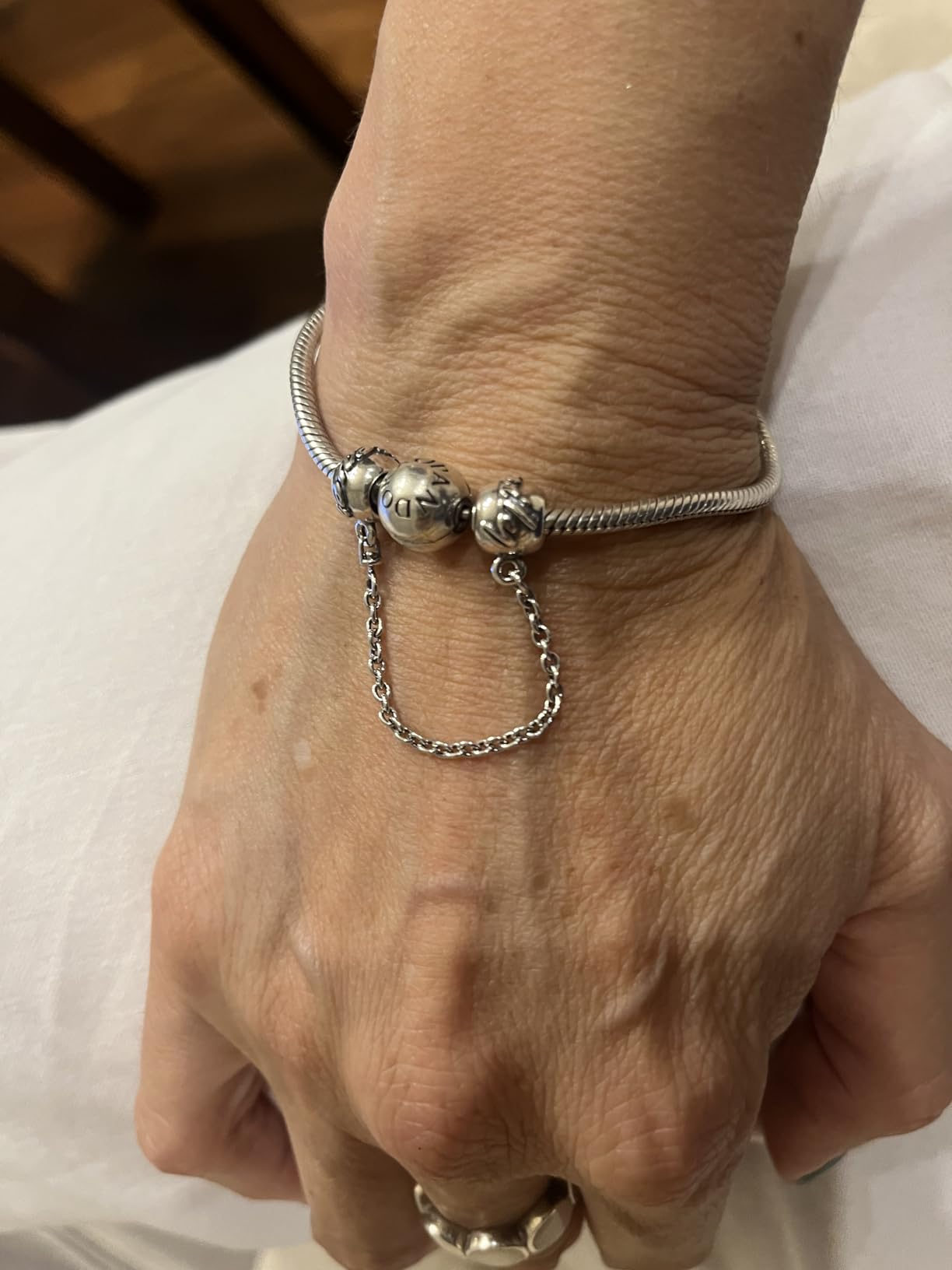 PANDORA Family Forever Safety Chain Charm customer photo 2