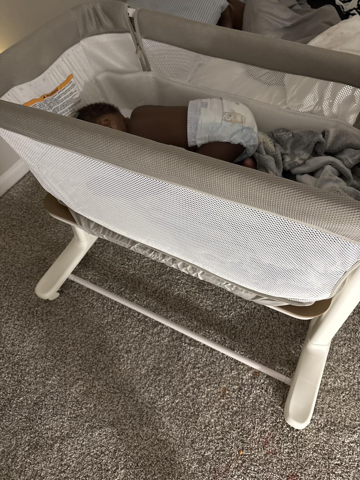 VaVaSoo Rocking Bassinet for Baby, Automatic Electric Bedside Bassinet, 5 Heights Adjustable Baby Bedside Sleeper for Infant 0-6 Months, Auto Rocking Crib on Wheels, Dark Grey customer photo 1