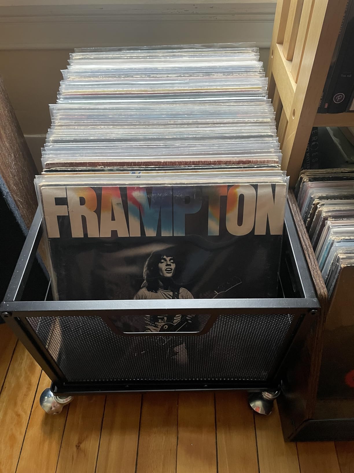 Playboda Metal Vinyl Record Storage Crate with Wheels, Vinyl Record Holder for Albums, Vinyl Record Storage Rack - Holds up to 100 LP, Stylish Organizer for Your Vinyl Record Collection customer photo 1