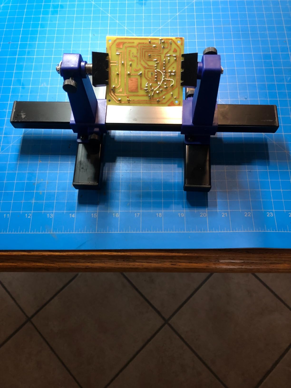 Adjustable Soldering Clamp PCB Holder for Circuit Board Holder Motherboard PCB Frame Stand Clamp Printed Helping Hand Soldering Repair Tool(360 Degree Rotation) customer photo 1