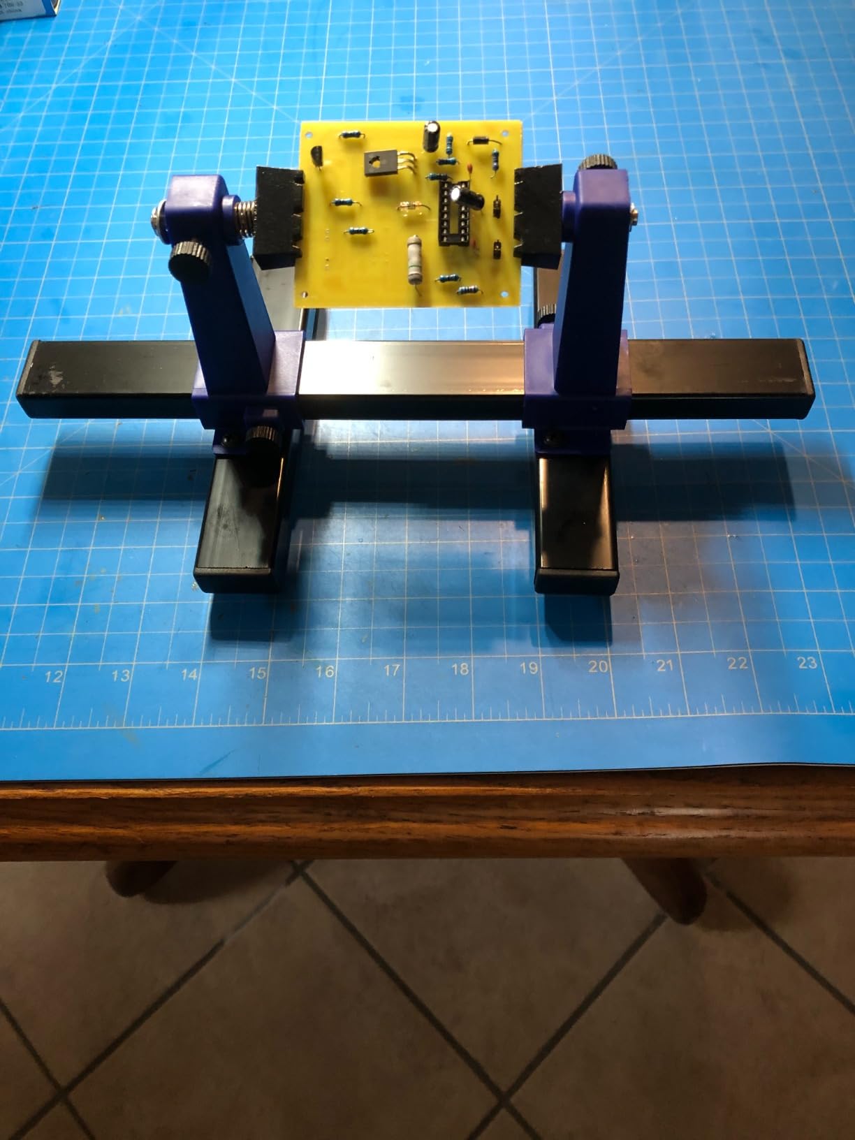 Adjustable Soldering Clamp PCB Holder for Circuit Board Holder Motherboard PCB Frame Stand Clamp Printed Helping Hand Soldering Repair Tool(360 Degree Rotation) customer photo 2